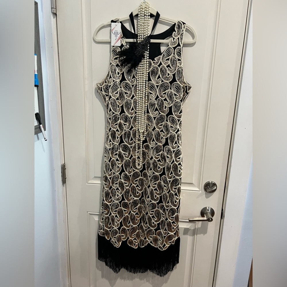 NWT - Flapper Dress with Accessories